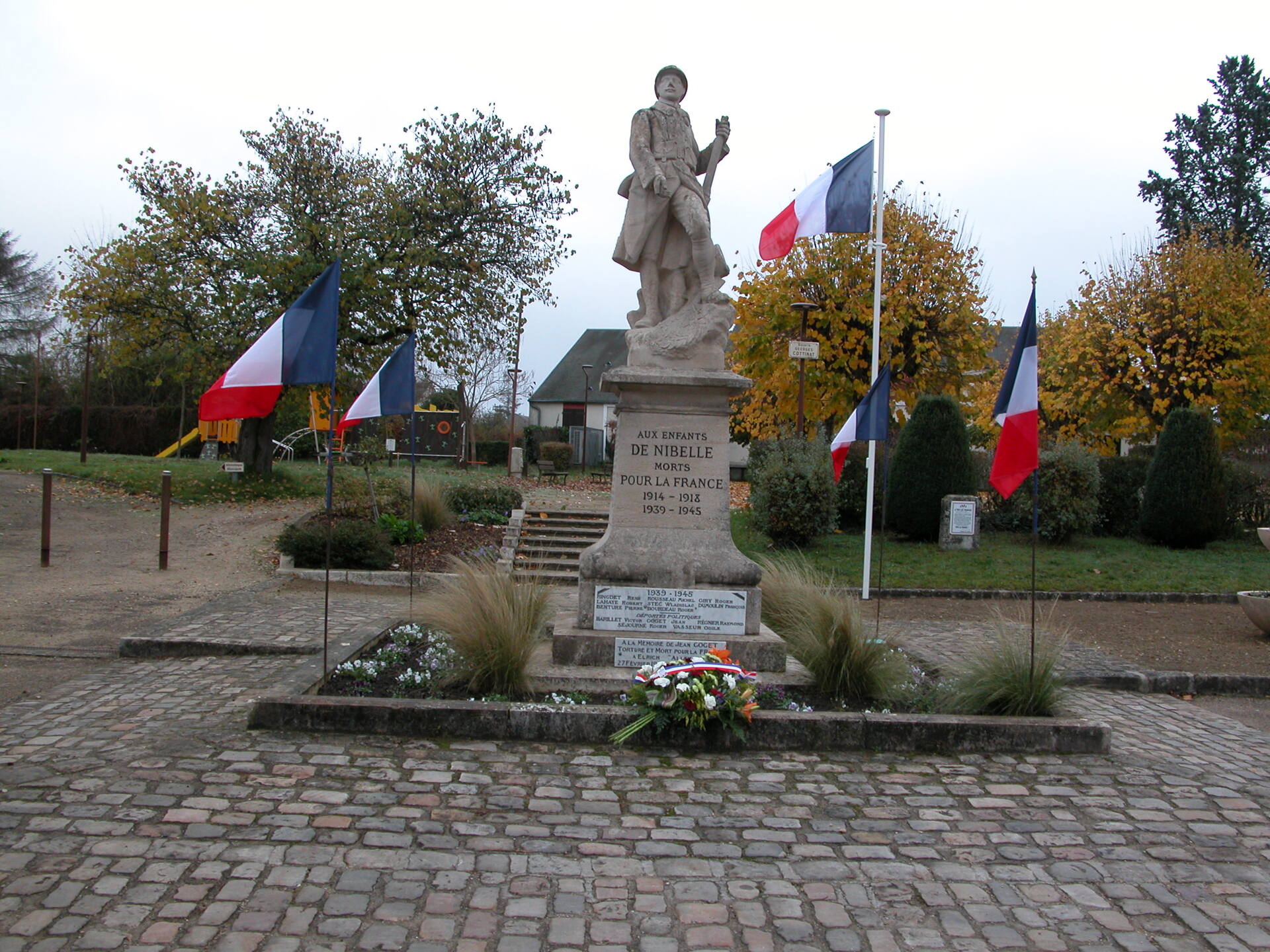 Monument aux morts Nibelle