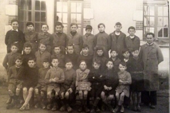 Roger Giry et sa classe à Nibelle en 1943