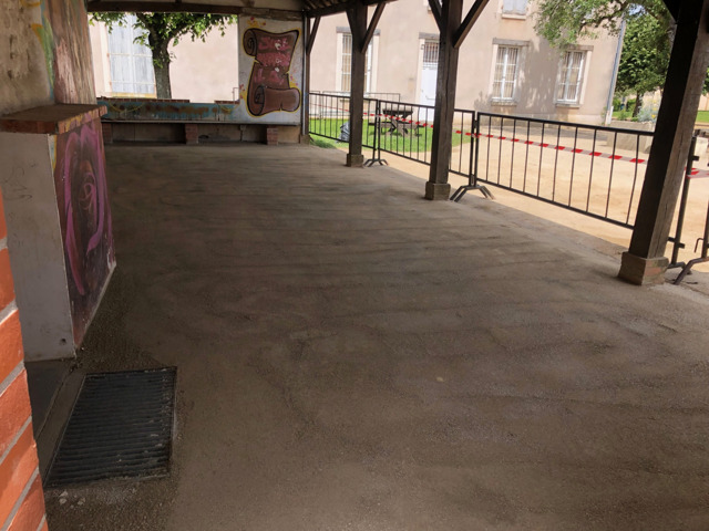 Nivellement préau du square